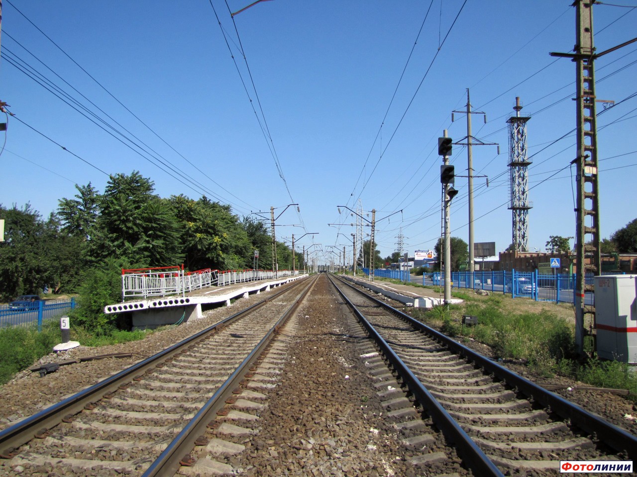 Вид платформ в сторону ст. Ростов-Товарный