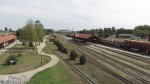 станция Панявежис: Вид с пешеходного моста на станцию УЖД