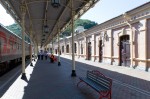 станция Кисловодск: Вид в сторону тупиков с платформы под дебаркадером