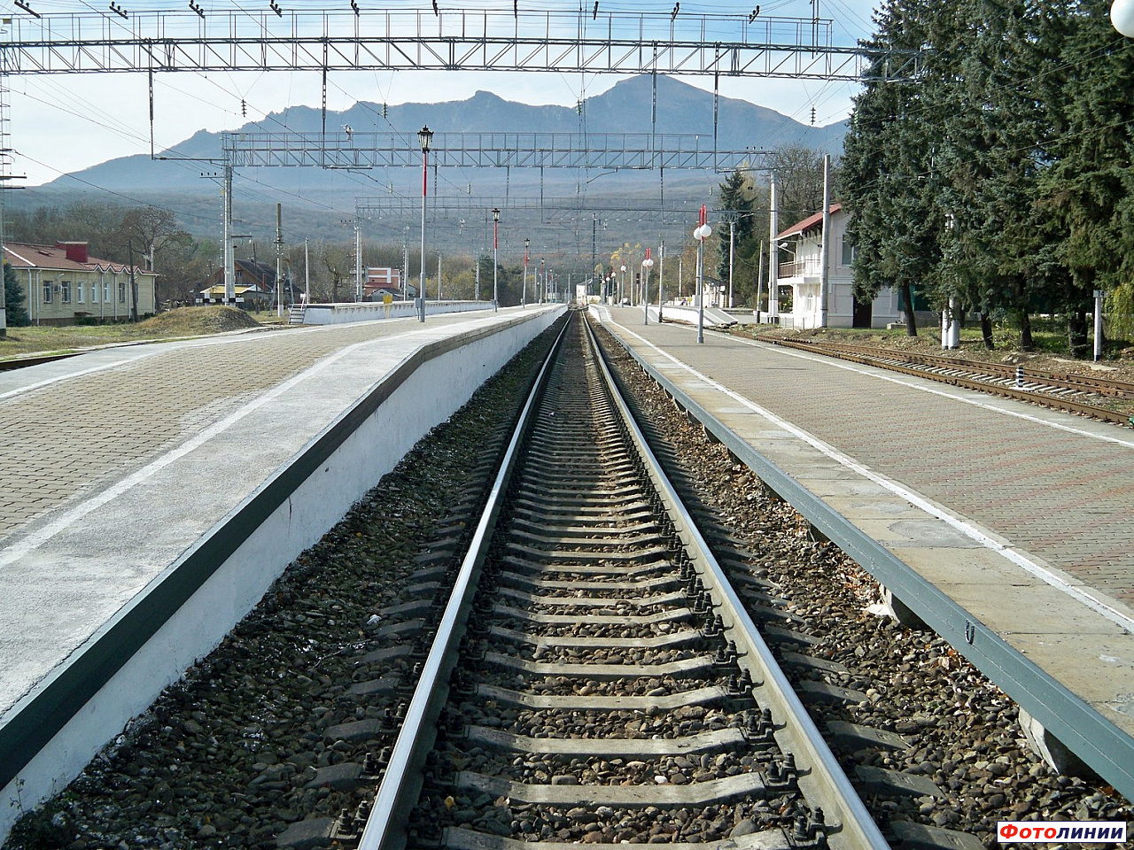 Вид платформ в сторону Пятигорска