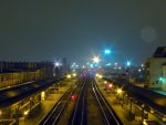 Пути и платформы ночью