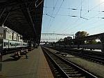 станция Гомель: Вид со 2-й платформы из-под навеса в сторону Новобелицкой