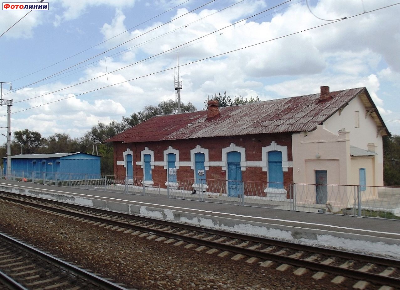 Здания станции