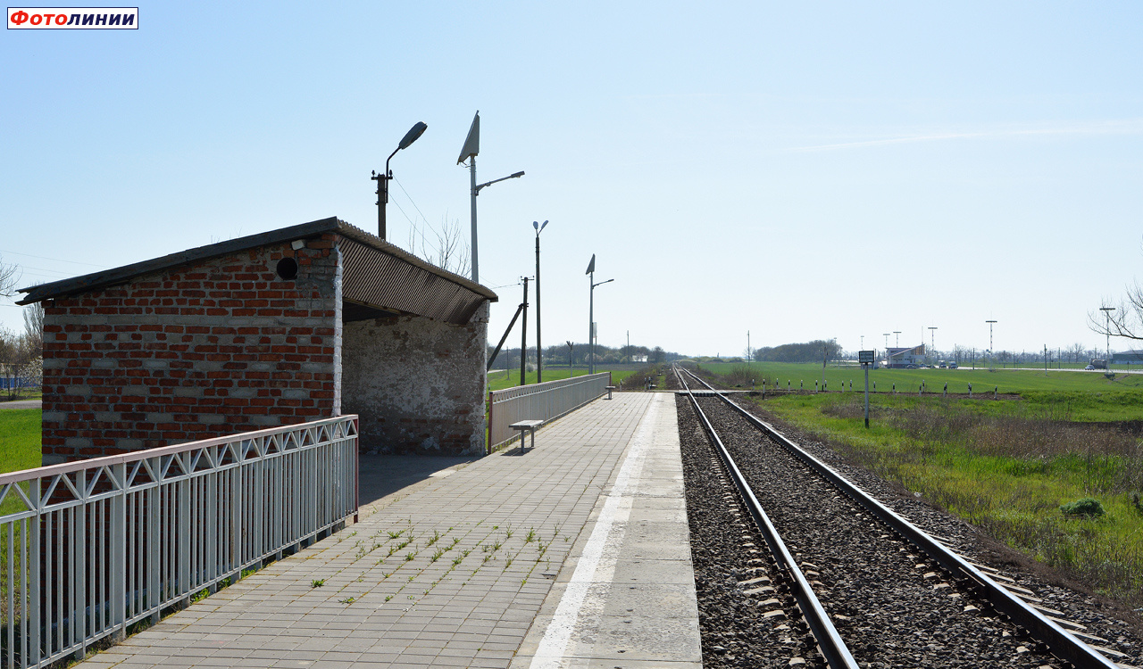 Вид с платформы в сторону Староминской