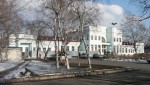 станция Уссурийск: Вид на здание вокзала с Вокзальной площади
