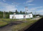 станция Нагорная-Якутская: Пассажирское здание и платформа, вид в сторону Нерюнгри