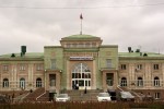 станция Бишкек II: Центральный вход и главный фасад здания вокзала