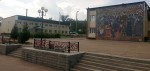 станция Петровский Завод: Мозаичное панно на здании вокзала и служебное здание