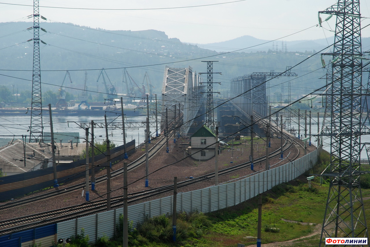 Восточная горловина станции и мосты через Енисей