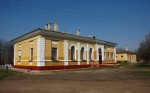 станция Дашковка: Вид пассажирского здания со стороны деревни