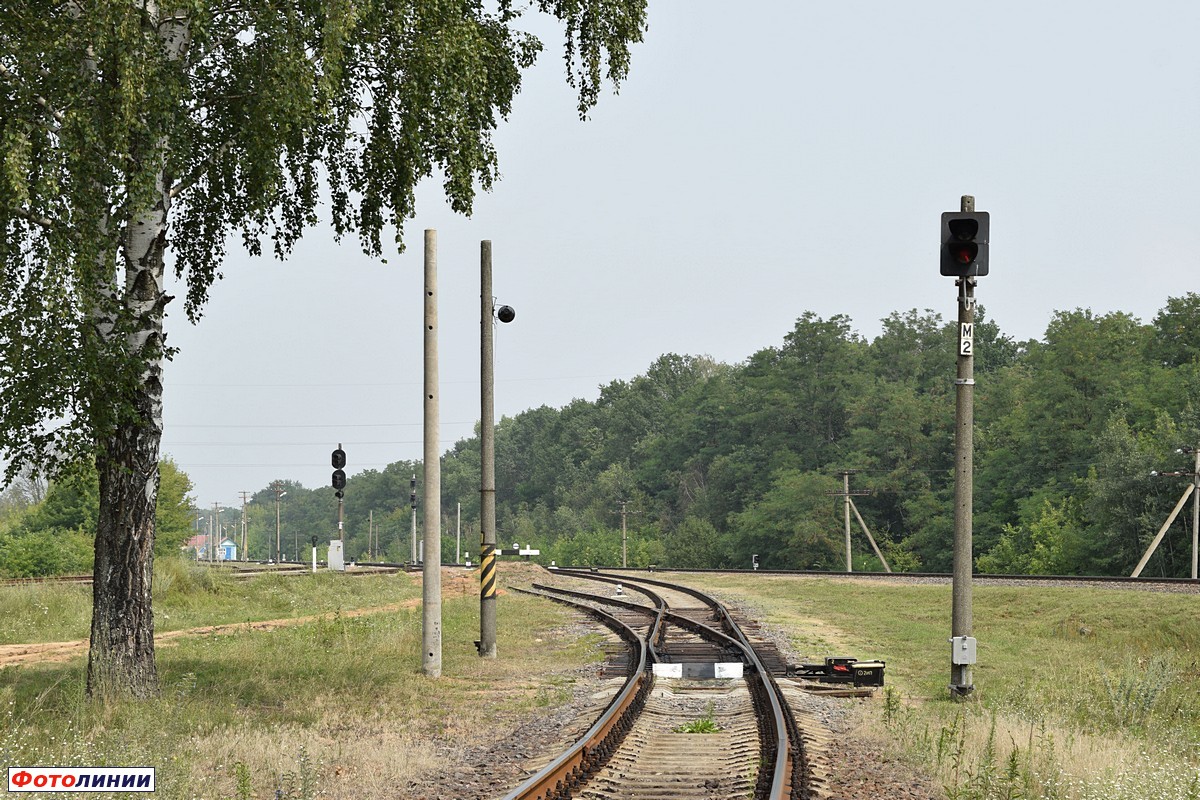 Светофор М2 с подъездного пути базы ПЧ