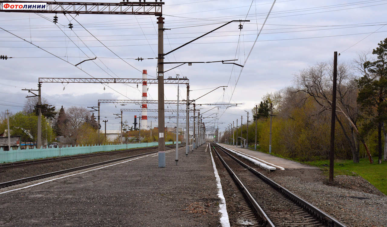 Вид с платформы в сторону Новосибирска