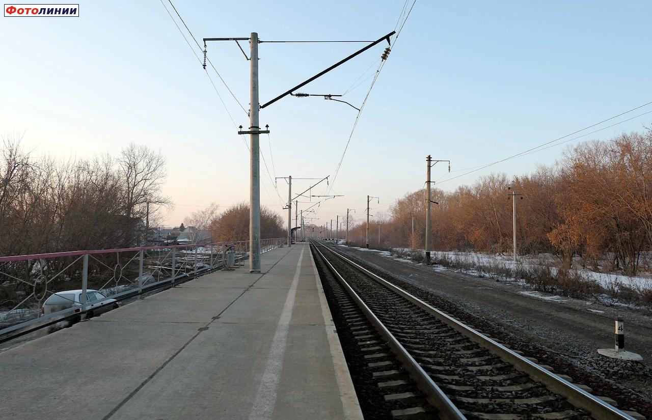 Вид с платформы в сторону Барнаула