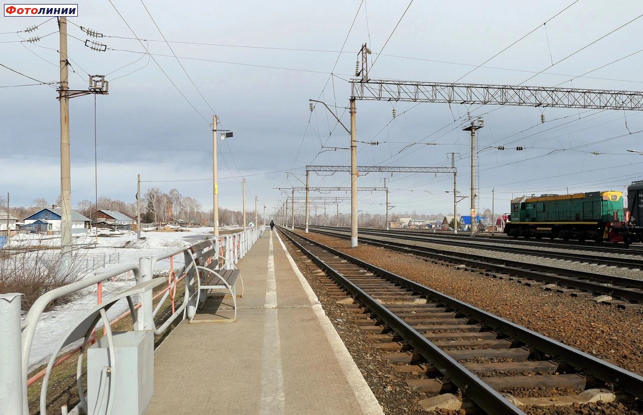 Вид с платформы в сторону Черепаново