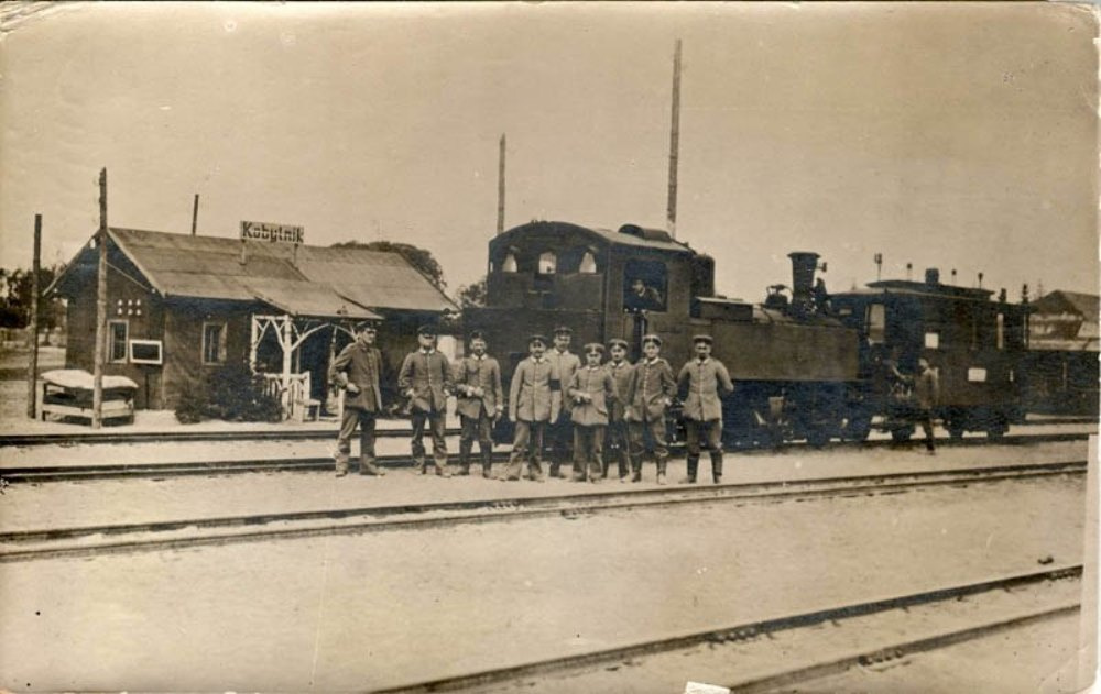 Общий вид станции. Пассажирское здание. Фото периода I Мировой войны