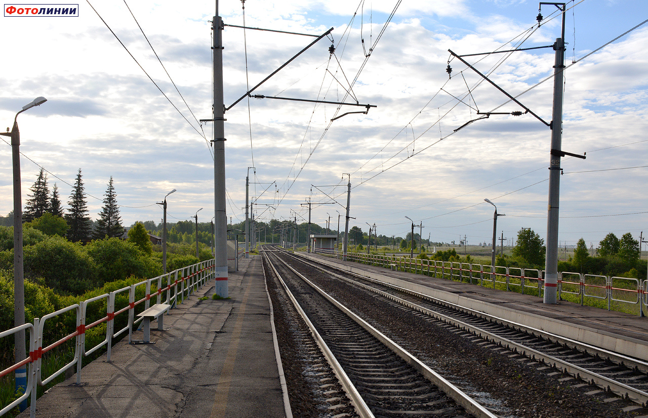 Вид с платформы в сторону Челябинска