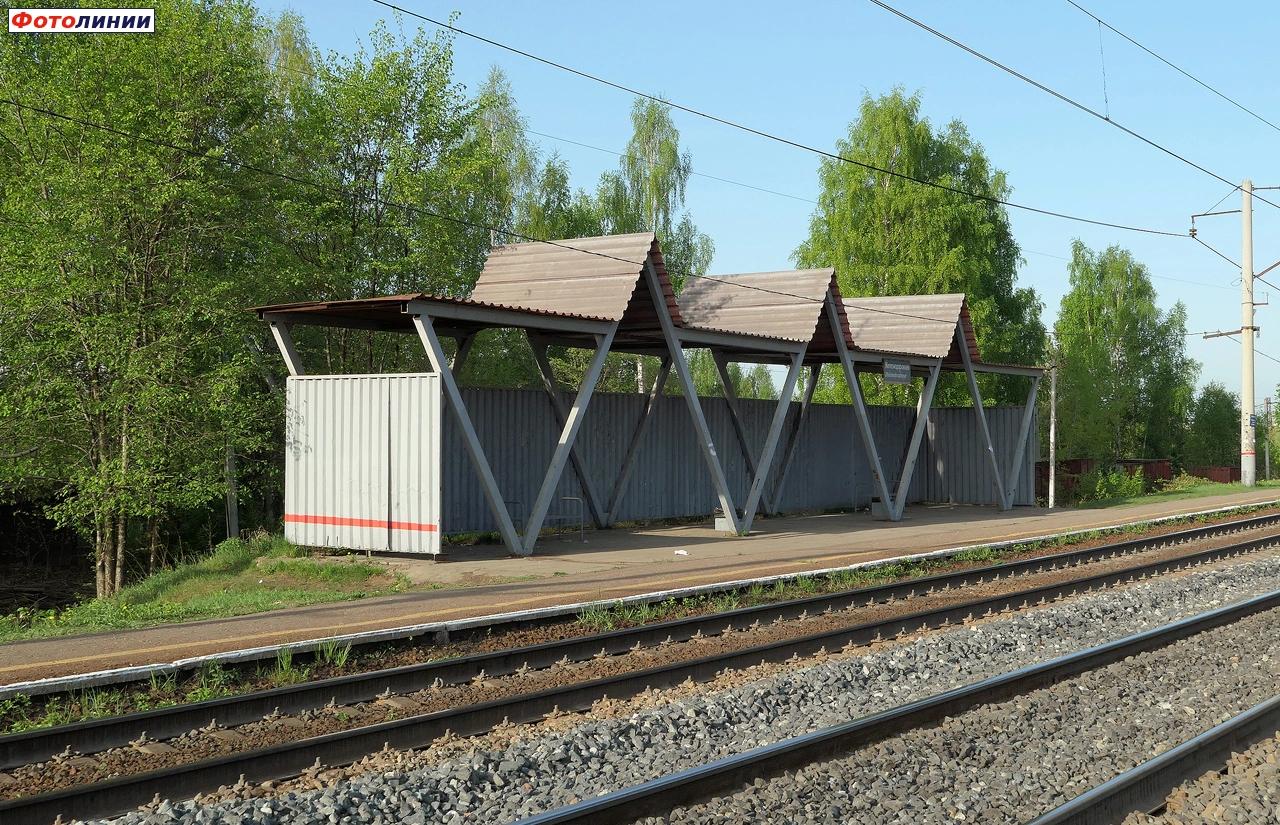 Пассажирский павильон на платформе на Пермь