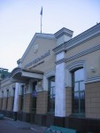 станция Могилев-Подольский: Фрагмент фасада вокзала со стороны путей