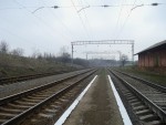 станция Сербиновцы: Вид с пассажирской платформы в сторону Комаровцев