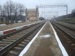 станция Сербиновцы: Пассажирское здание и платформа. Вид в сторону Жмеринки