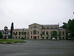 станция Озургети: Вид пассажирского здания со стороны города