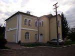 станция Марьяновка: Пассажирское здание, вид со стороны села