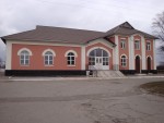 станция Переяславская: Пассажирское здание, вид со стороны села