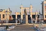 станция Кызылорда: Памятник у вокзала