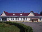 станция Парафьянов: Пассажирское здание, вид со стороны села