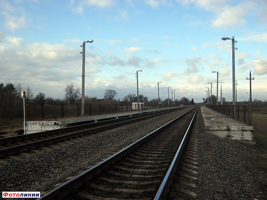 Платформы и пути. Вид в сторону Баранович