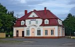 станция Коссово-Полесское: Пассажирское здание, вид со стороны деревни Нехачево
