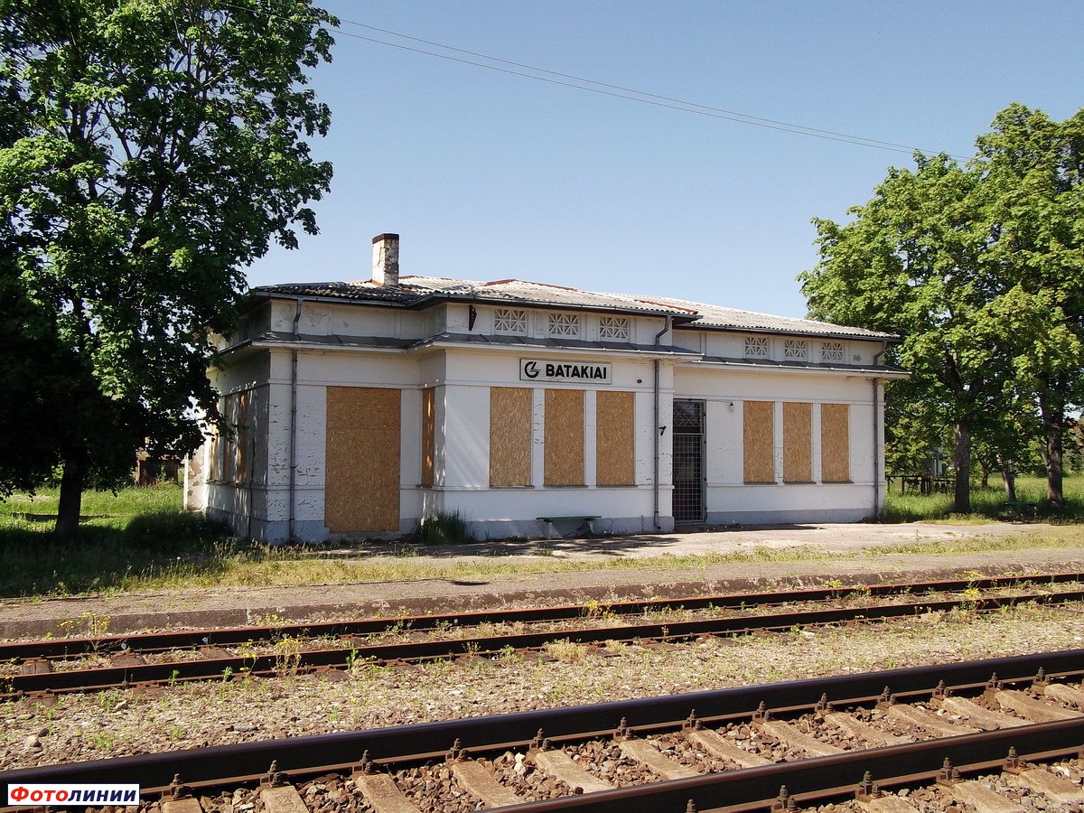 Станционное здание после закрытия станции