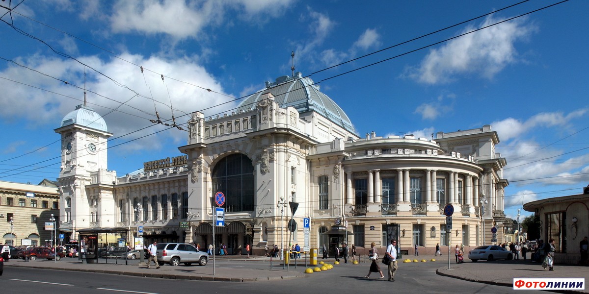 Витебский вокзал, вид с перекрестка Загородного проспекта и ул. Введенского канала