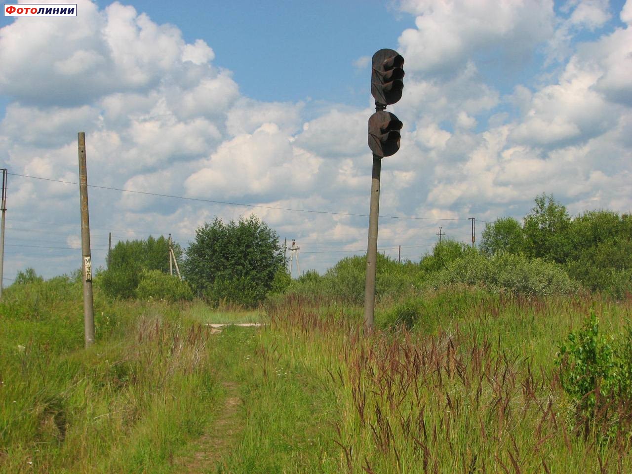 Бывший входной светофор южной ветки со стороны Новгорода