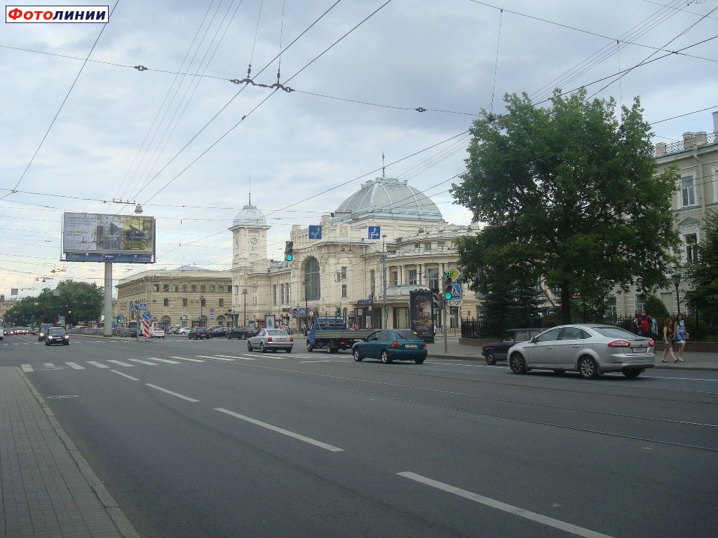 Вид на Витебский вокзал с Загородного проспекта