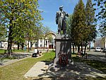 станция Полоцк: Памятник В.И. Ленину на привокзальной площади