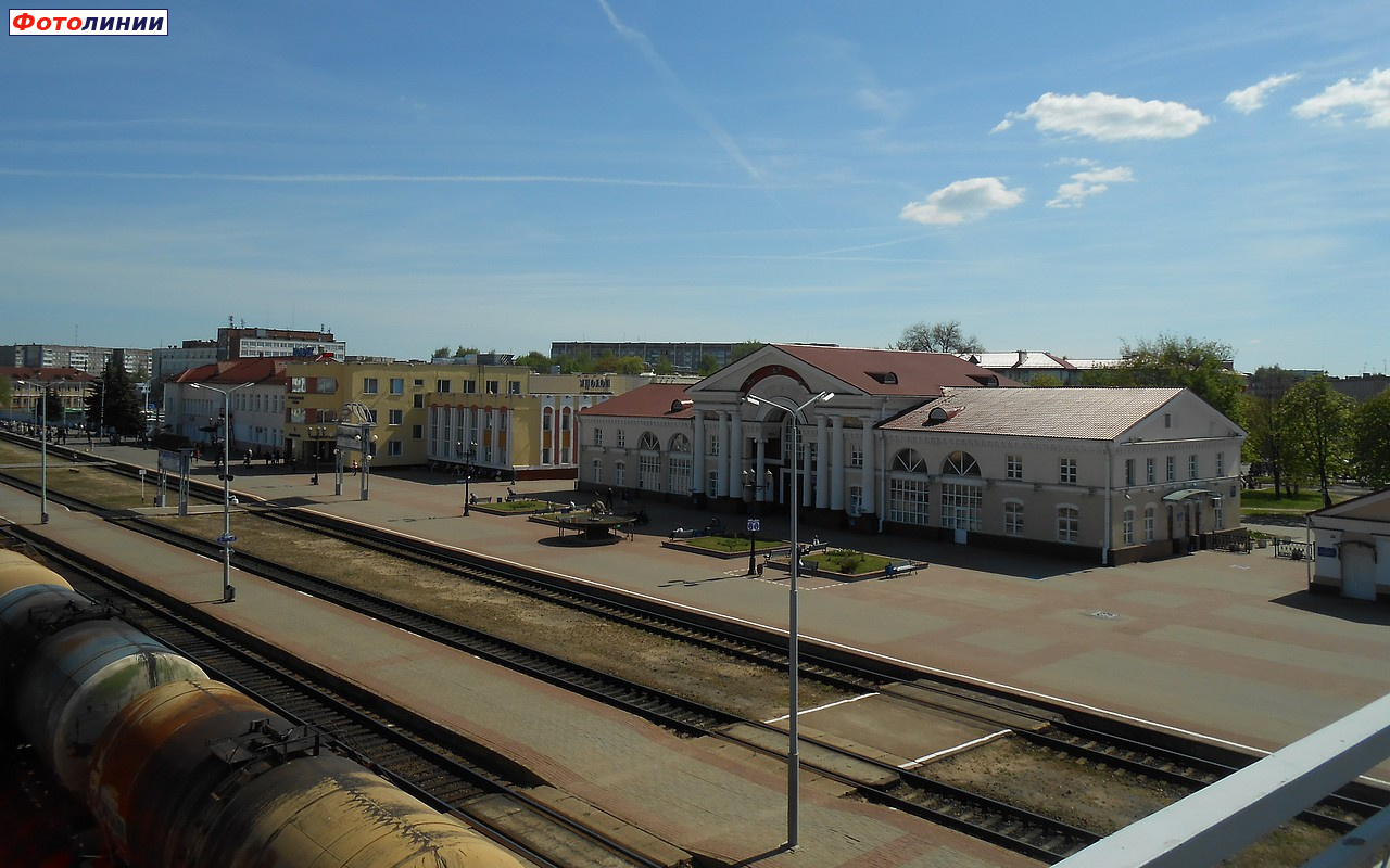 Вид с моста на вокзальный комплекс