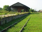 станция Уторгош: Пакгауз и высокая грузовая платформа (вид в сторону Витебска)