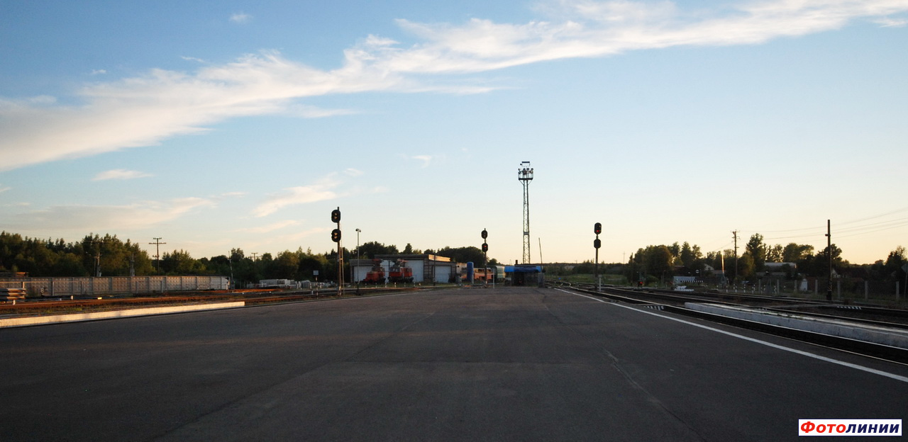 Вид станции в сторону Новосокольников и Пскова