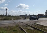 станция Новолисино: Переезд и подъездной путь в восточной горловине