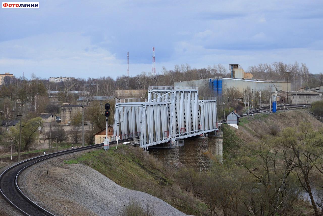 Входной светофор Ч и мост через реку Вазузу