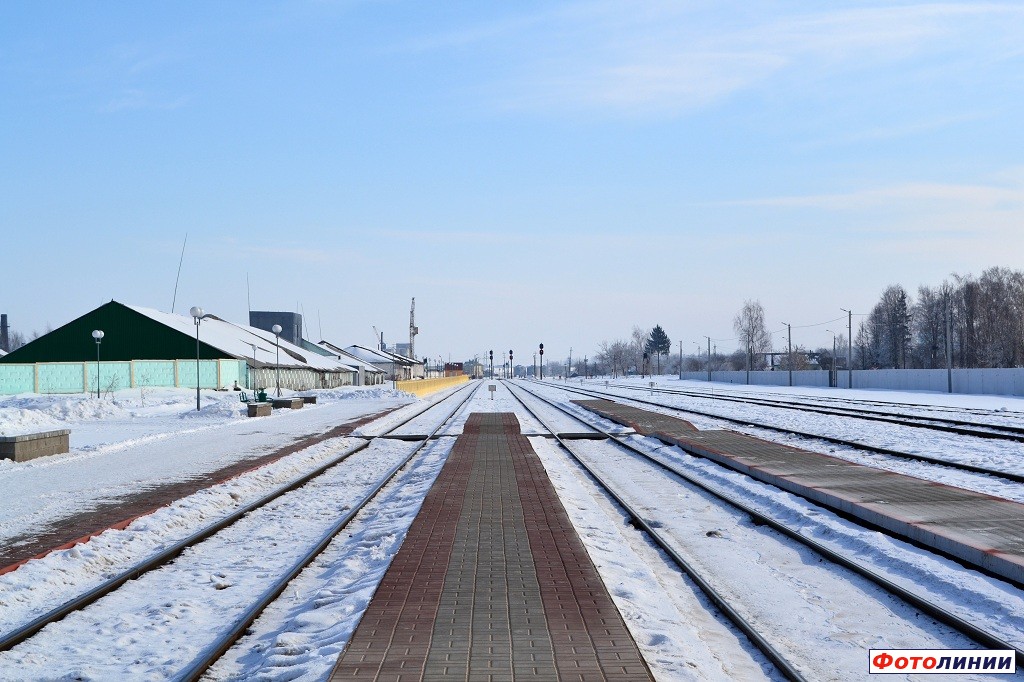 Вид второй платформы в сторону Кричева