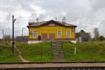 станция Абросово: Станционное здание