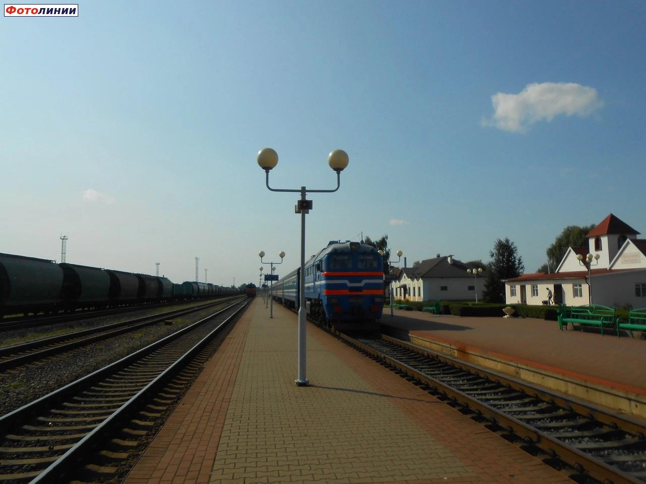 Вид со 2-й платформы в сторону Солигорска и Барановичей