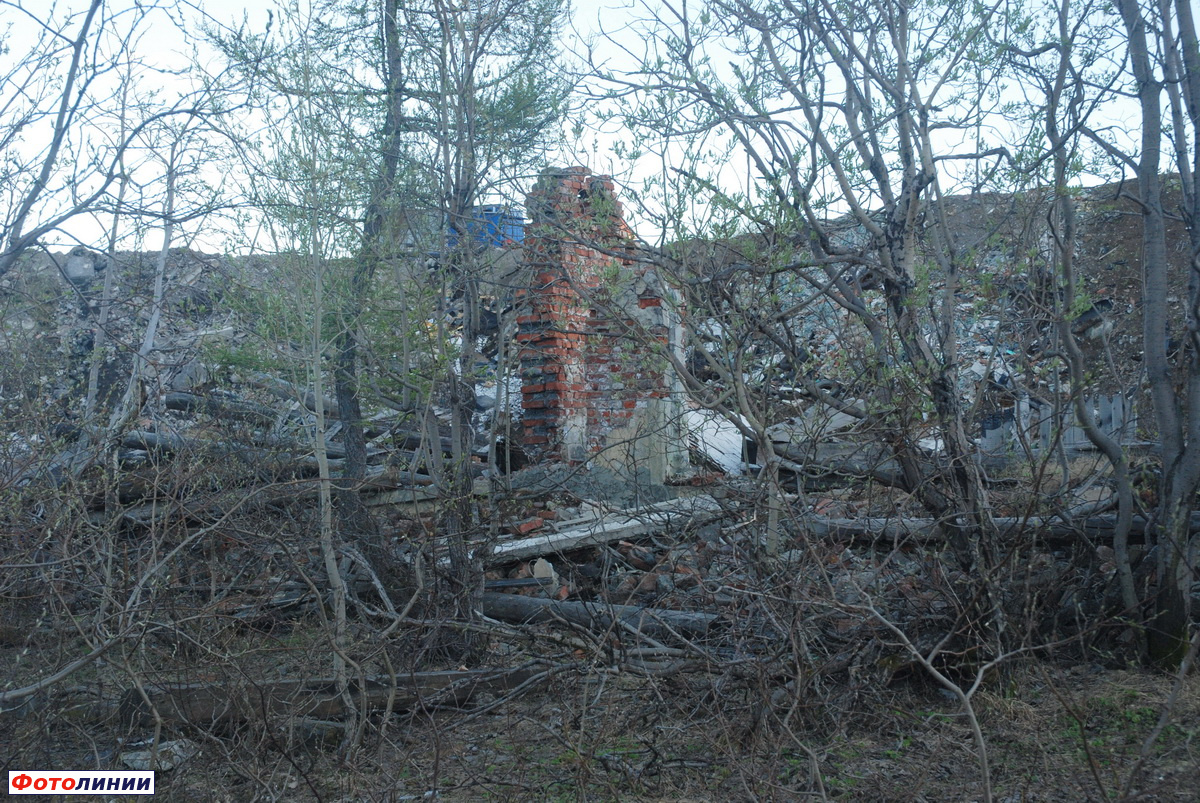 Руины станционной постройки