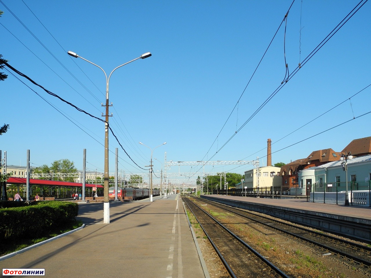 Вид со 2-й платформы в сторону Петербурга