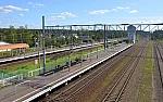 станция Кирилловское: Вид с пешеходного моста в сторону Санкт-Петербурга