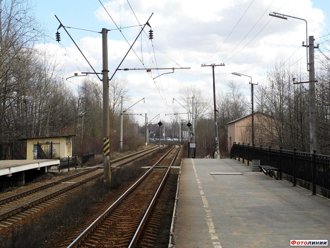 Вид со 2-й платформы в сторону ст. Новая Деревня