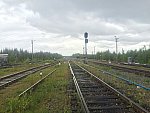 станция Ледмозеро: Выходной светофор Ч2 и маневровый М21. Вид в сторону Костомукши