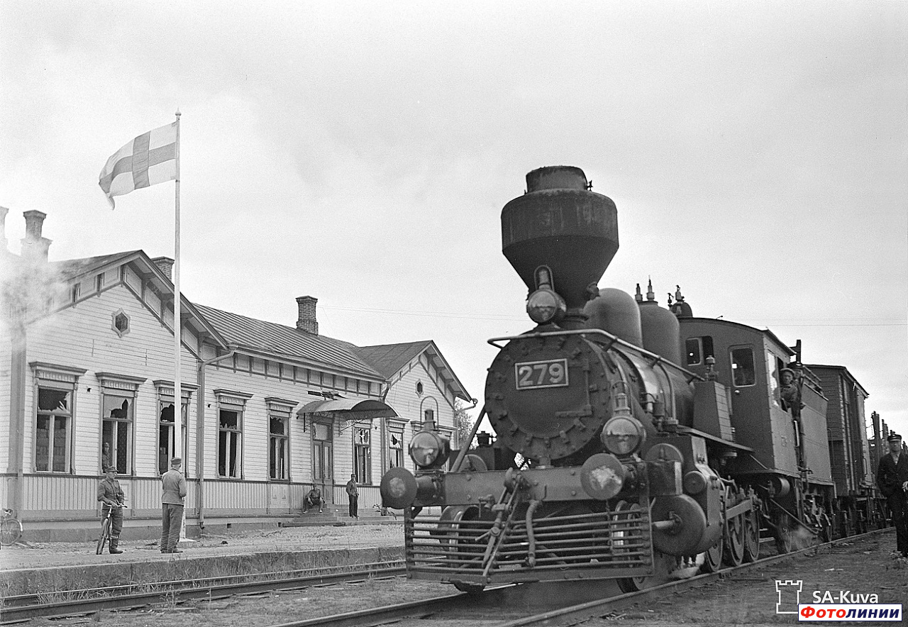 Первый поезд прибывает на станцию Вяртсиля. Автор T.Ovaskainen